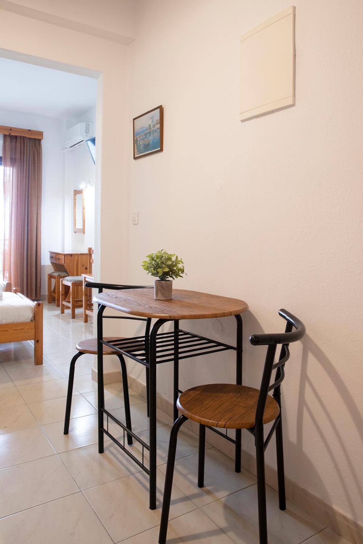 Manos Kritikakis Apartments 플라타모나스 외부 사진